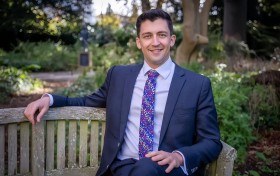 从剑桥大学招生官访校，看宏文学校青岛校区如何打造“培优矩阵”